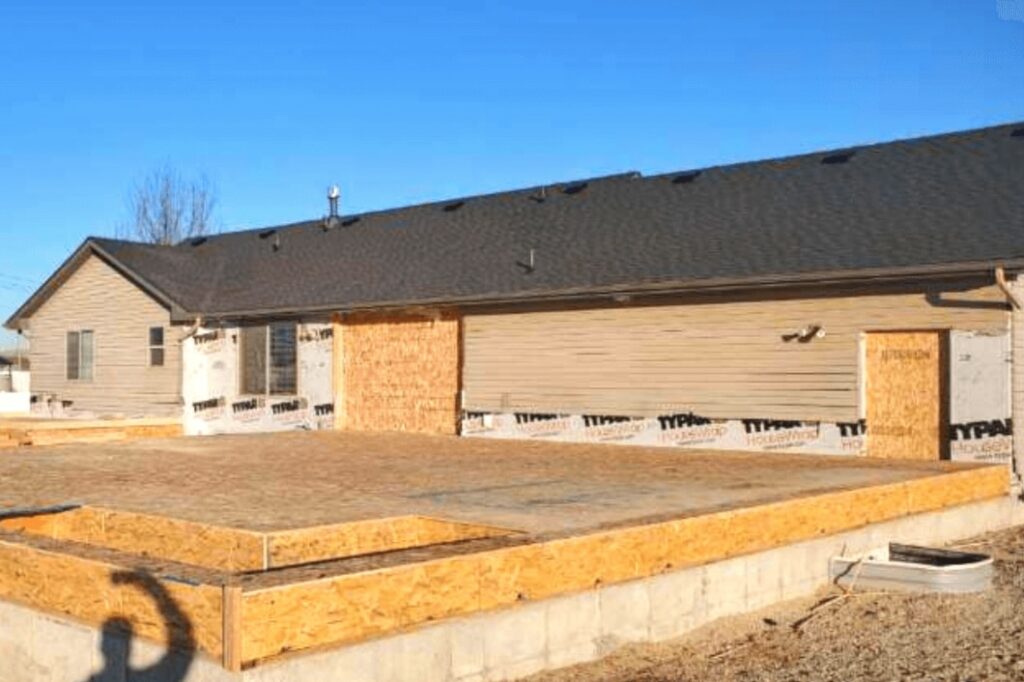 New home build with finished roof and partly finished front yard - Idaho Falls General Contractor Apollo Construction Company Inc.